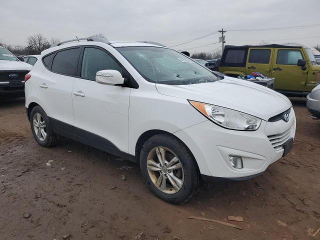 KM8JUCAC5DU753794 - 2013 HYUNDAI TUCSON GLS WHITE photo 4