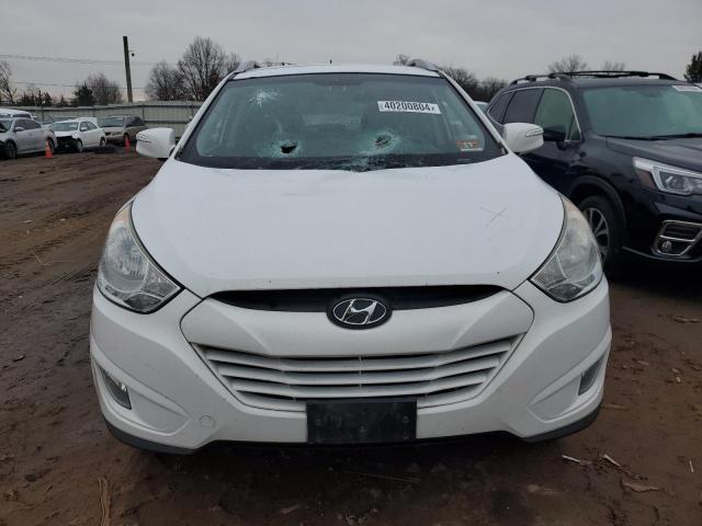 KM8JUCAC5DU753794 - 2013 HYUNDAI TUCSON GLS WHITE photo 5