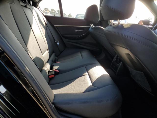 WBA8B9G36HNU56386 - 2017 BMW 330 I Schwarz Foto 10