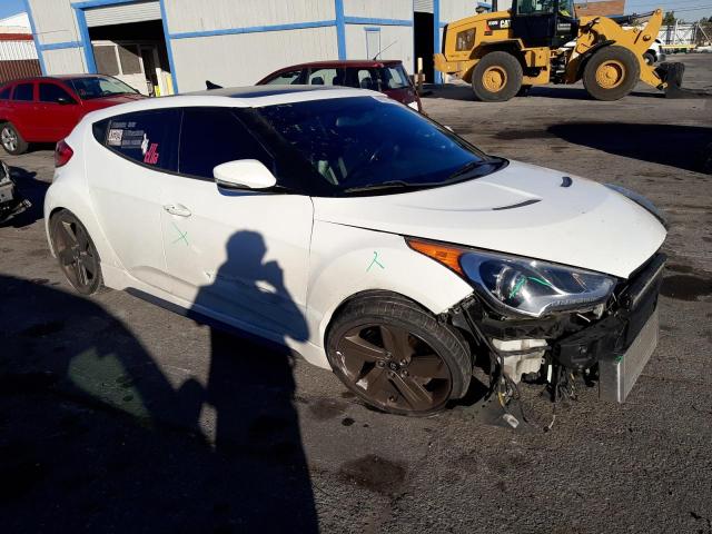 KMHTC6AE4FU221342 - 2015 HYUNDAI VELOSTER TURBO WHITE photo 4