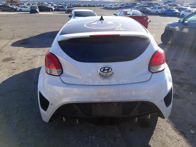 KMHTC6AE4FU221342 - 2015 HYUNDAI VELOSTER TURBO WHITE photo 6