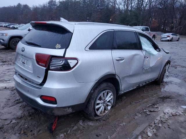 5XYPGDA35KG438083 - 2019 KIA SORENTO L SILVER photo 3