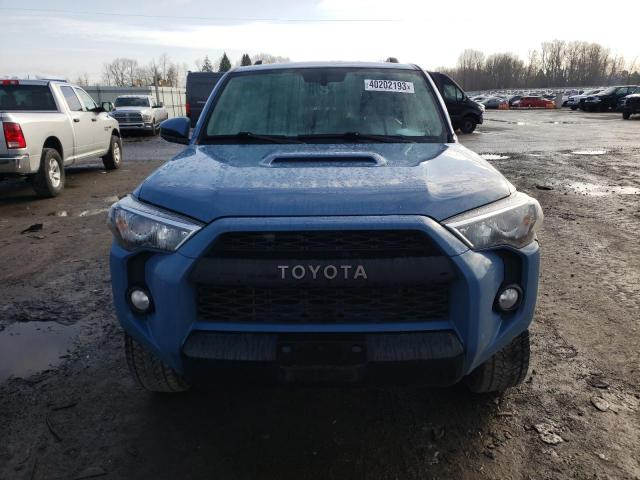 JTEBU5JR2J5587812 - 2018 TOYOTA 4RUNNER SR5/SR5 PREMIUM BLUE photo 5