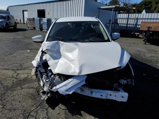 3MYDLBYV9KY504268 - 2019 TOYOTA YARIS L WHITE photo 5