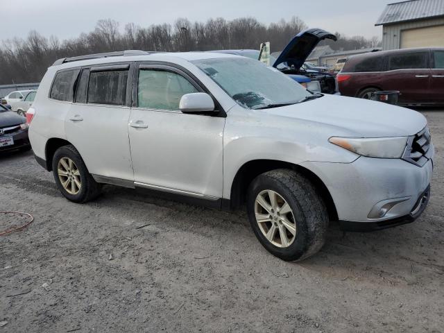 5TDBK3EH6DS187282 - 2013 TOYOTA HIGHLANDER BASE Argent photo 4