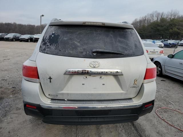 5TDBK3EH6DS187282 - 2013 TOYOTA HIGHLANDER BASE Argent photo 6