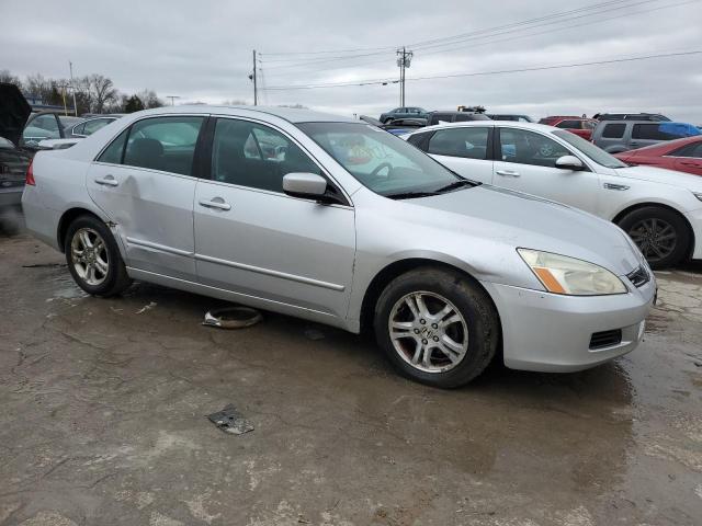 1HGCM56316A055495 - 2006 HONDA ACCORD SE SILVER photo 4