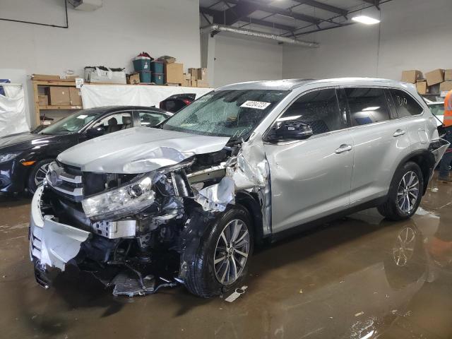 5TDJZRFH7KS563588 - 2019 TOYOTA HIGHLANDER SE SILVER photo 1