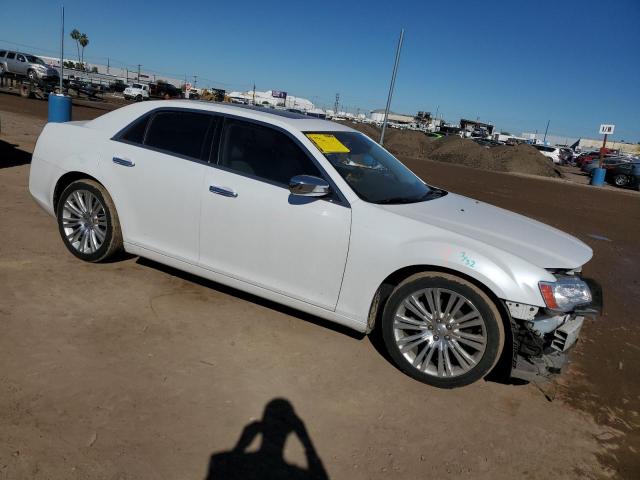 2C3CCAET8CH241838 - 2012 CHRYSLER 300C WHITE photo 4