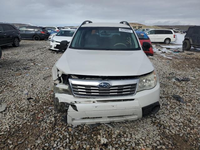 JF2SH6BC1AH912894 - 2010 SUBARU FORESTER XS Weiß Foto 5