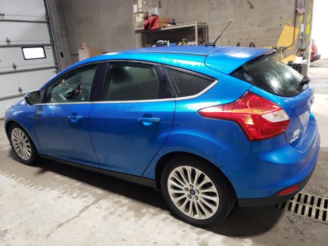 1FAHP3N26CL205843 - 2012 FORD FOCUS TITANIUM BLUE photo 2