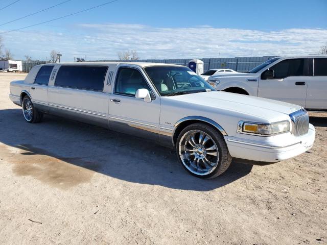 1LNLM81W6TY679244 - 1996 LINCOLN TOWN CAR EXECUTIVE WHITE photo 4