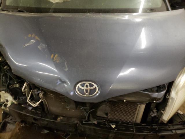 5TDKZ3DCXHS836685 - 2017 TOYOTA SIENNA LE BLUE photo 11