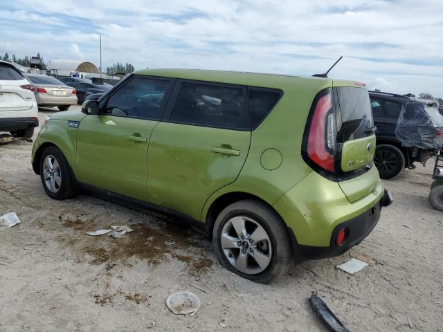 KNDJN2A25K7921044 - 2019 KIA SOUL GREEN photo 2