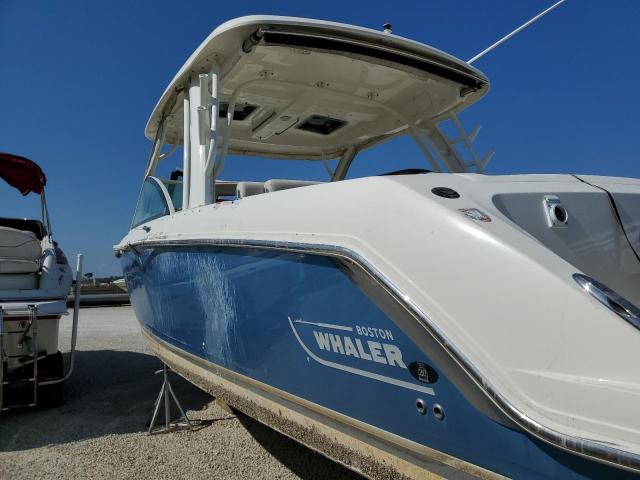 BWCE2508D818 - 2018 BOST BOAT TURQUOISE photo 3