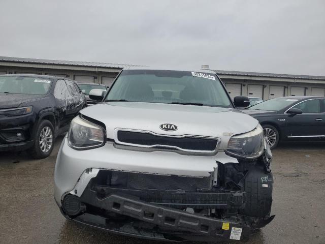 KNDJP3A55F7793825 - 2015 KIA SOUL + SILVER photo 5