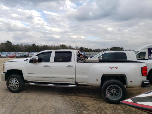 1GC4KXEY7KF177678 - 2019 CHEVROLET SILVERADO K3500 LTZ WHITE photo 2