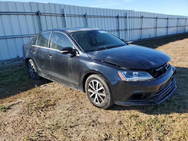 3VWDB7AJXHM251450 - 2017 VOLKSWAGEN JETTA SE BLACK photo 4