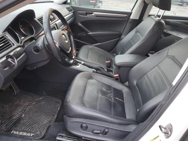 1VWDT7A3XHC085396 - 2017 VOLKSWAGEN PASSAT R-LINE Ақ фото 7