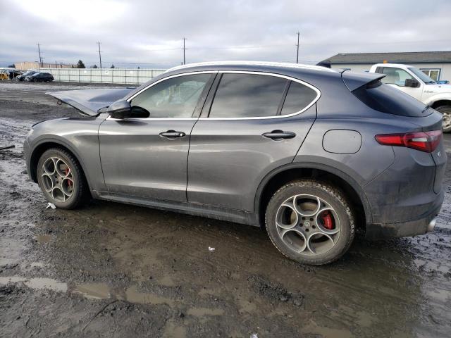 ZASFAKANXJ7B83288 - 2018 ALFA ROMEO STELVIO GRAY photo 2