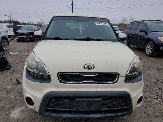 KNDJT2A67D7571931 - 2013 KIA SOUL + WHITE photo 5