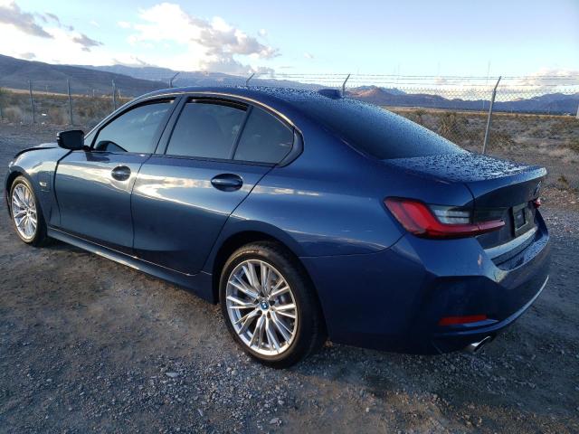 3MW39FF06P8D06551 - 2023 BMW 330E BLUE photo 2