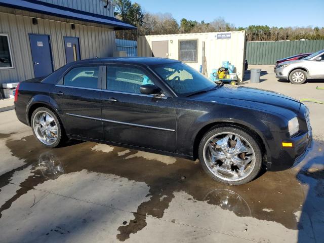 2C3KA43R28H208576 - 2008 CHRYSLER 300 LX BLACK photo 4