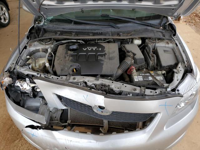 1NXBU4EE1AZ279778 - 2010 TOYOTA COROLLA BASE SILVER photo 11