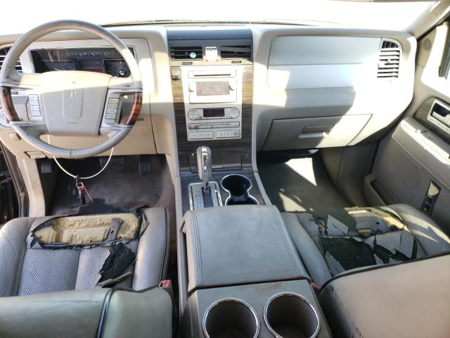 5LMFU275X7LJ01673 - 2007 LINCOLN NAVIGATOR 黑色 照片 8