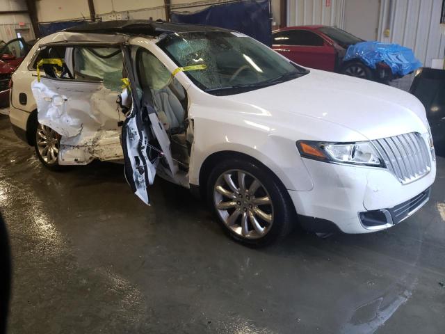 2LMHJ5FR8BBJ53035 - 2011 LINCOLN MKT WHITE photo 4