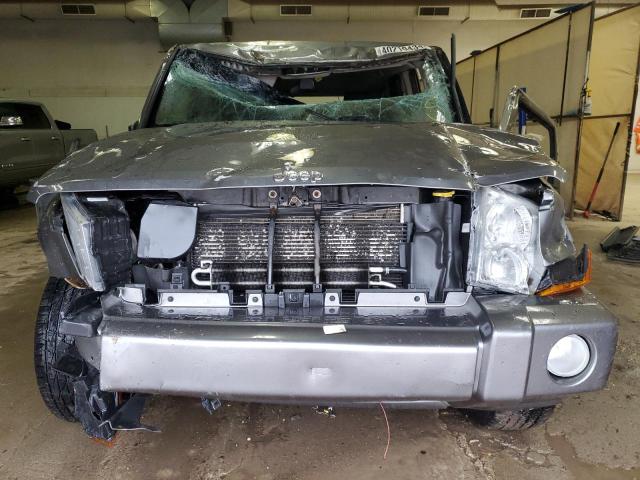 1J8HG48K98C135203 - 2008 JEEP COMMANDER SPORT ნაცრისფერი ფოტო 5