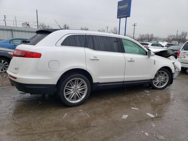 2LMHJ5AT6KBL01220 - 2019 LINCOLN MKT WHITE photo 3