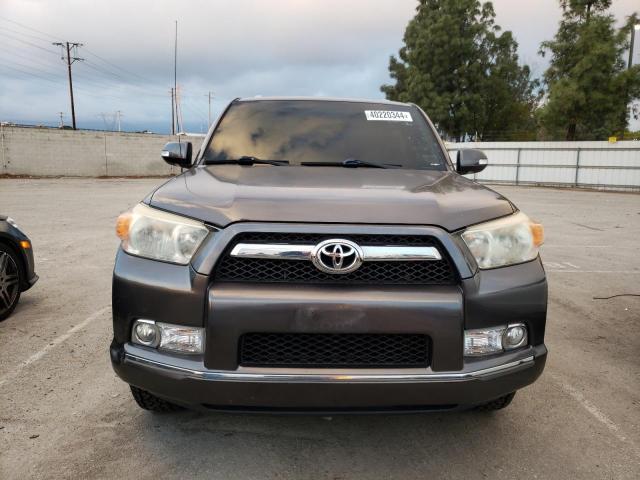 JTEZU5JR2A5010423 - 2010 TOYOTA 4RUNNER SR5 GRAY photo 5