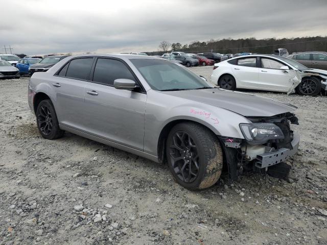 2C3CCABG5JH227447 - 2018 CHRYSLER 300 S SILVER photo 4