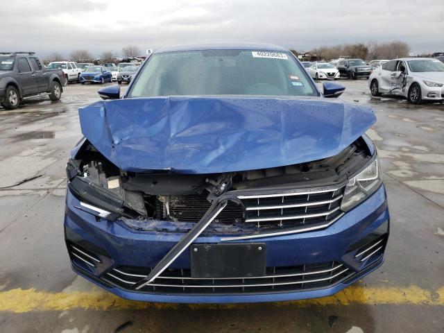 1VWDT7A36HC011263 - 2017 VOLKSWAGEN PASSAT R-LINE Mavi foto 5