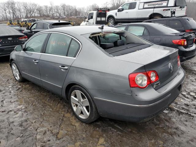 WVWAK73C88E181618 - 2008 VOLKSWAGEN PASSAT KOMFORT GRAY photo 2