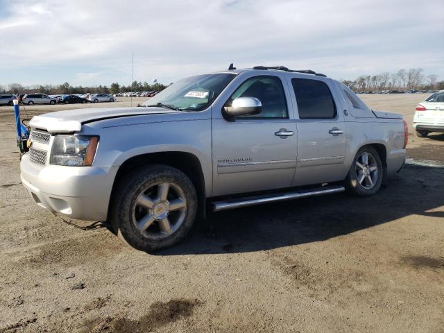 3GNTKGE74DG210826 - 2013 CHEVROLET AVALANCHE LTZ SILVER photo 1