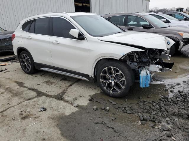 WBXJG9C04M5T87129 - 2021 BMW X1 XDRIVE28I WHITE photo 4