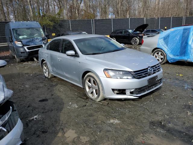 1VWAT7A36EC048263 - 2014 VOLKSWAGEN PASSAT S SILVER photo 4