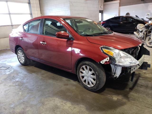 3N1CN7AP4JL817692 - 2018 NISSAN VERSA SV S BURGUNDY photo 4