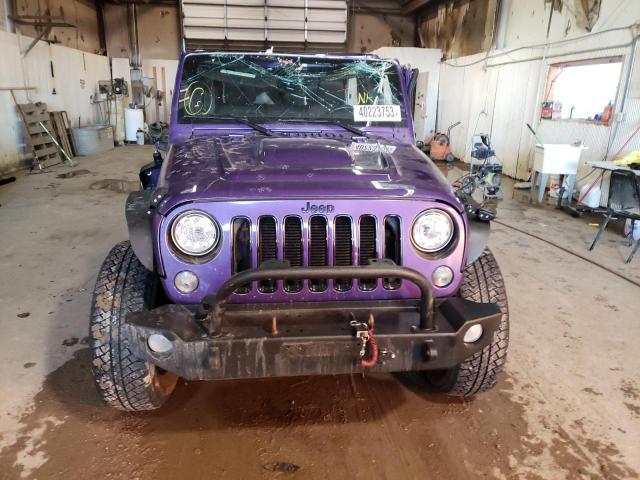 1C4BJWEG7JL851002 - 2018 JEEP WRANGLER U SAHARA PURPLE photo 5
