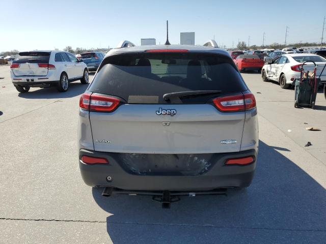 1C4PJLLB8JD537915 - 2018 JEEP CHEROKEE LATITUDE PLUS GRAY photo 6