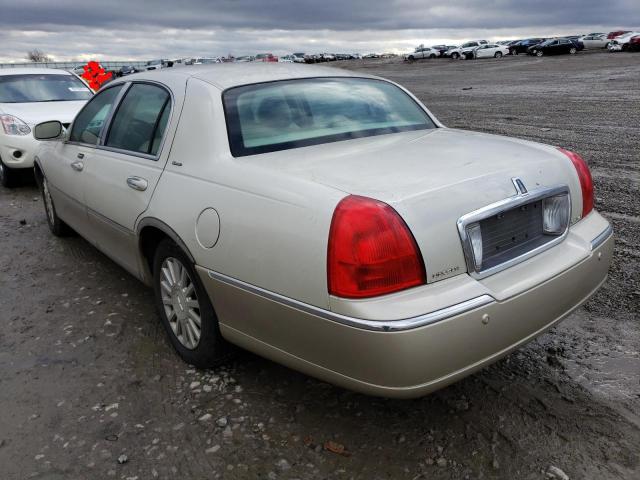 1LNHM83W94Y668808 - 2004 LINCOLN TOWN CAR ULTIMATE BEIGE photo 2