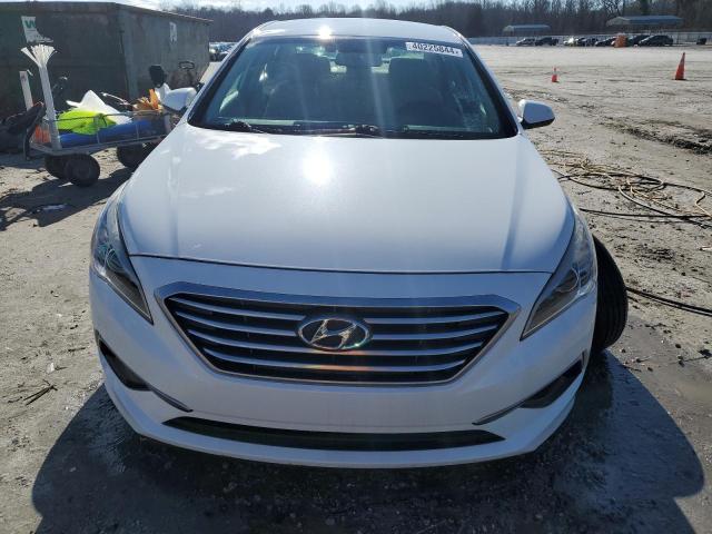 5NPE24AF8GH379353 - 2016 HYUNDAI SONATA SE WHITE photo 5