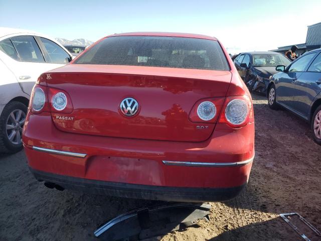 WVWUK73C28E187511 - 2008 VOLKSWAGEN PASSAT TURBO RED photo 6