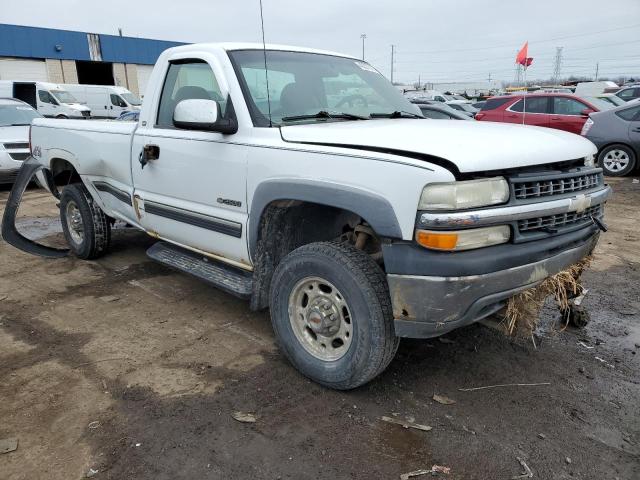 1GCGK24U3YE207286 - 2000 CHEVROLET SILVERADO K2500 WHITE photo 4