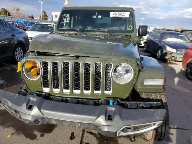 1C4JJXP67NW275230 - 2022 JEEP WRANGLER U SAHARA 4XE GREEN photo 5