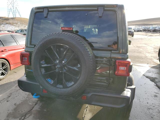 1C4JJXP67NW275230 - 2022 JEEP WRANGLER U SAHARA 4XE GREEN photo 6