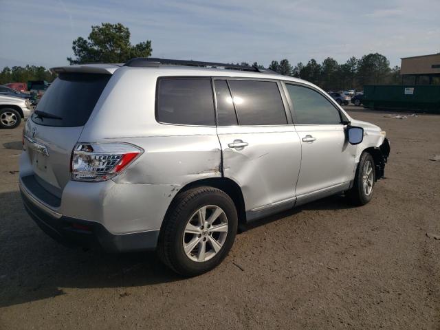 5TDZA3EH2DS038403 - 2013 TOYOTA HIGHLANDER BASE SILVER photo 3