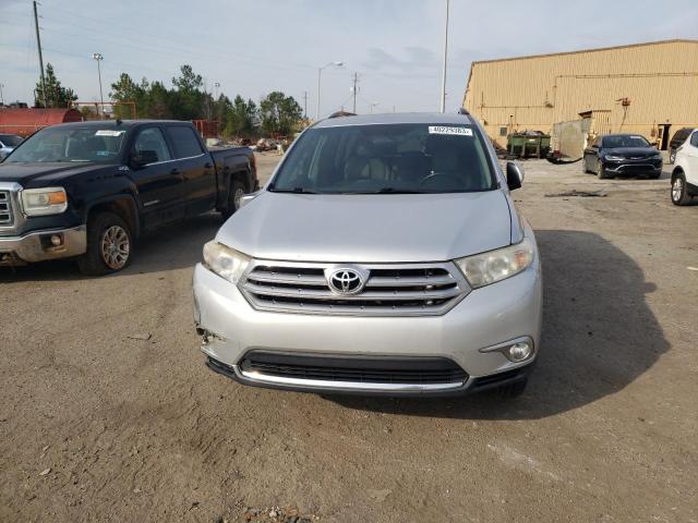 5TDZA3EH2DS038403 - 2013 TOYOTA HIGHLANDER BASE SILVER photo 5